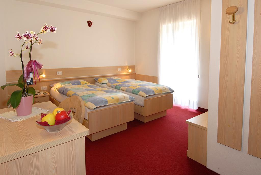 Hotel Zanon Ціано-ді-Ф'ємме Екстер'єр фото